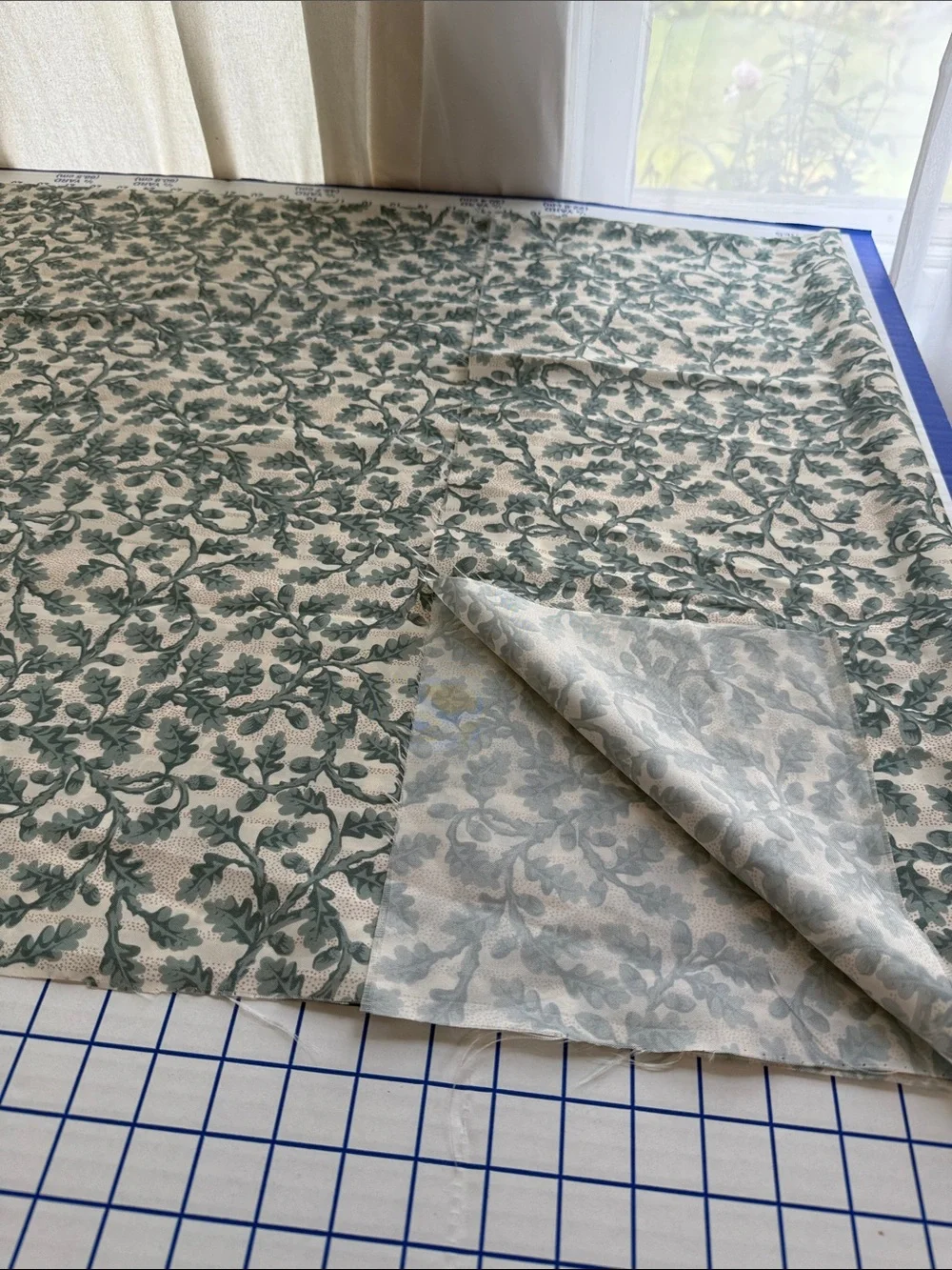 Vintage Lightweight Lining Fabric Oak Acorn Print 2+ Yds x 56